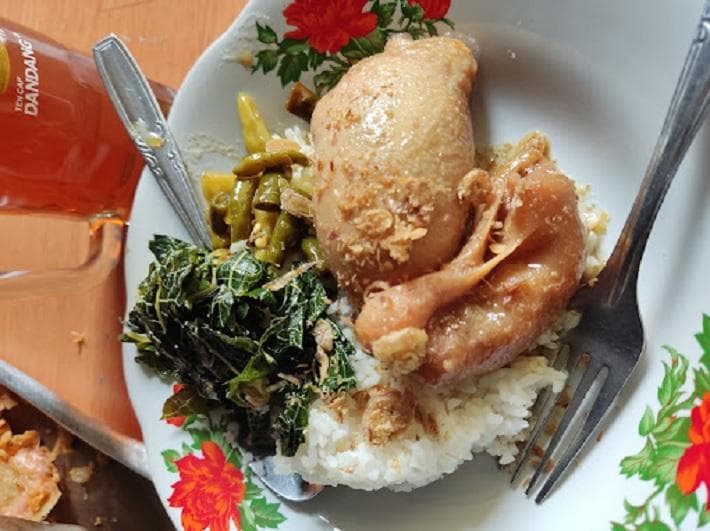 Nasi koyor torpedo di Warung Mak Mi Semarang. (Googleuser/Sotya Ajisewoko)