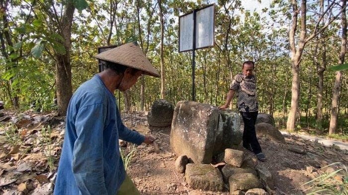 Diduga ada candi yang sempat dibangun di Situs Watupawon namun nggak jadi diteruskan. (Tribunnews/Reza Gustav Pradana)