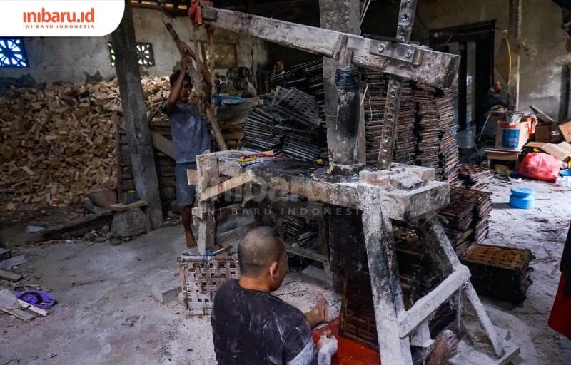 Alat tradisional untuk membuat kerupuk tayamum di Dukuh Kalitekuk, Desa Ngaluran, Kecamatan Karanganyar, Demak.&nbsp;(Inibaru.id/ Sekarwati)