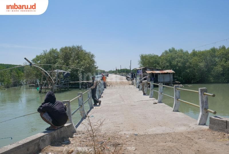 Selain warga lokal, banyak pemancing juga datang dari dari luar daerah.&nbsp;(Inibaru.id/ Sekarwati)