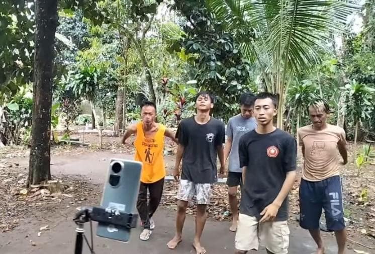 Fenomena 'joget sadbor' yang viral di media sosial TikTok. (TikTok/Sadbor86)