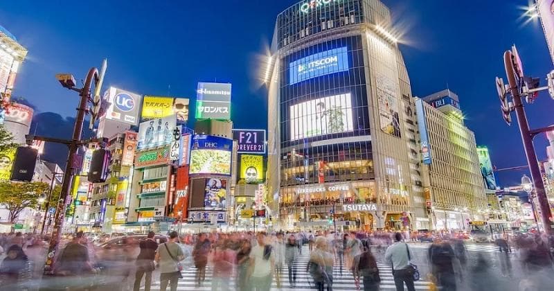 Shibuya dikenal sebagai salah satu persimpangan paling sibuk dan paling populer di dunia. (Soranews/